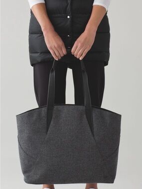 Lululemon All Day Tote Bag Heathered Dark Grey Black Large Shoulder Gym Bag OS